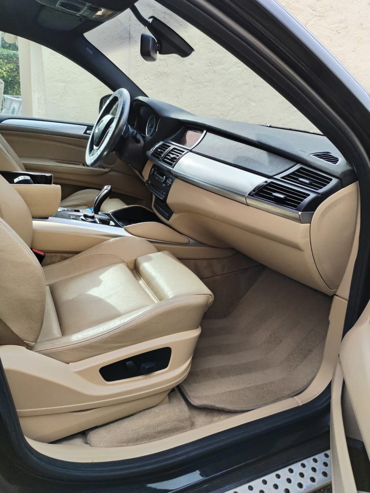BMW X5 - Intérieur cuir beige